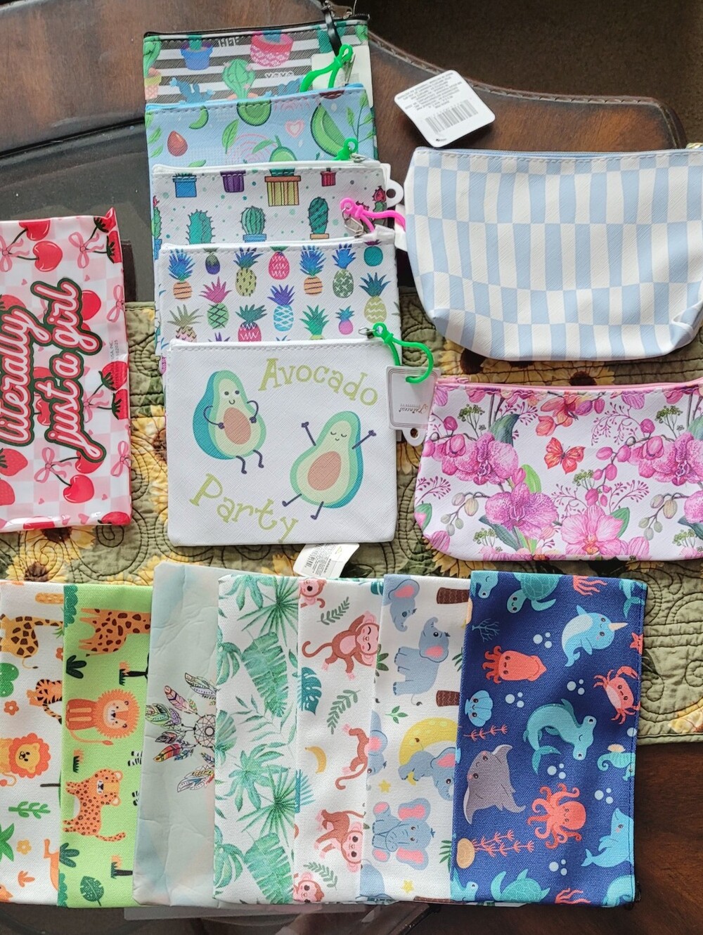 Lot of 150 Assorted Cosmetic bags/Pencil Pouches - Picture 7 of 11
